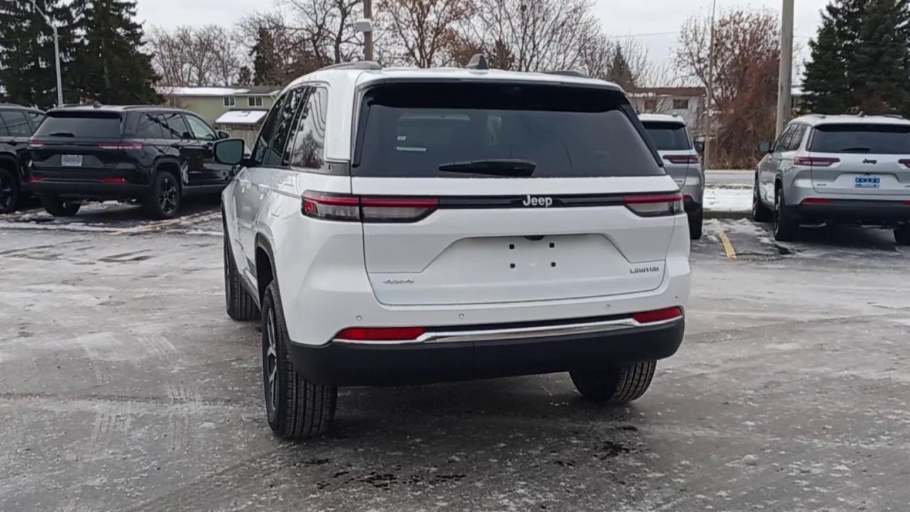 2025 Jeep Grand Cherokee LIMITED 4X4 Photo