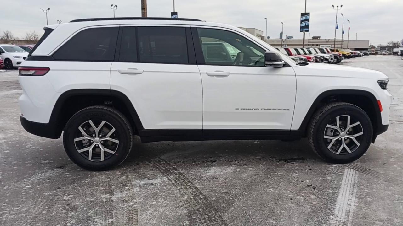 2025 Jeep Grand Cherokee LIMITED 4X4 Photo