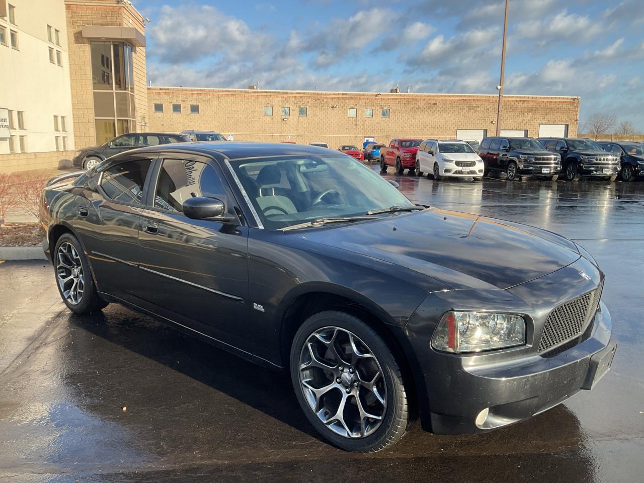 2010 Dodge Charger  Photo2