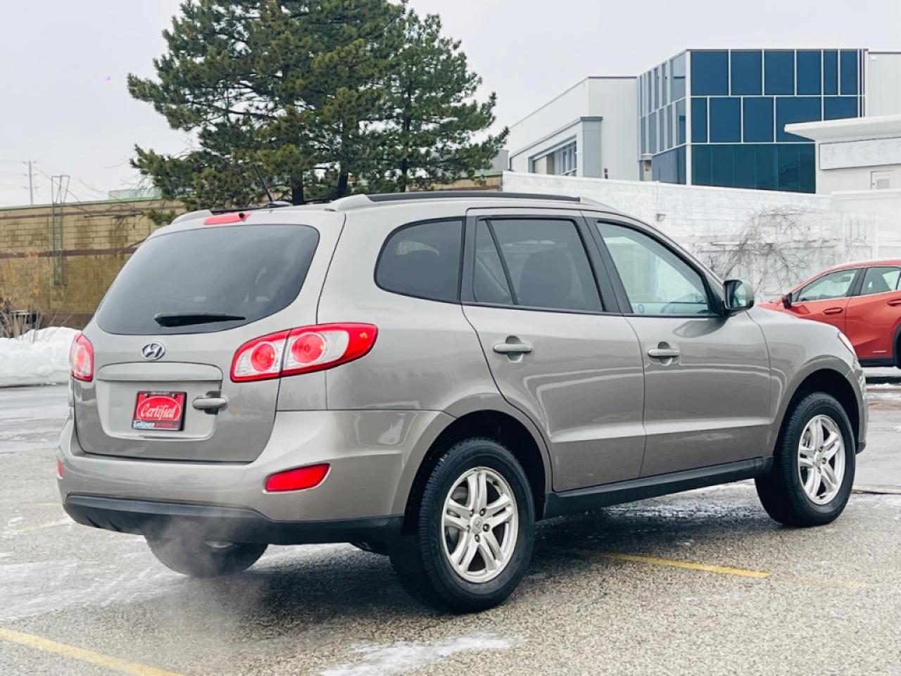 2011 Hyundai Santa Fe Front-wheel Drive 4dr I4 Photo