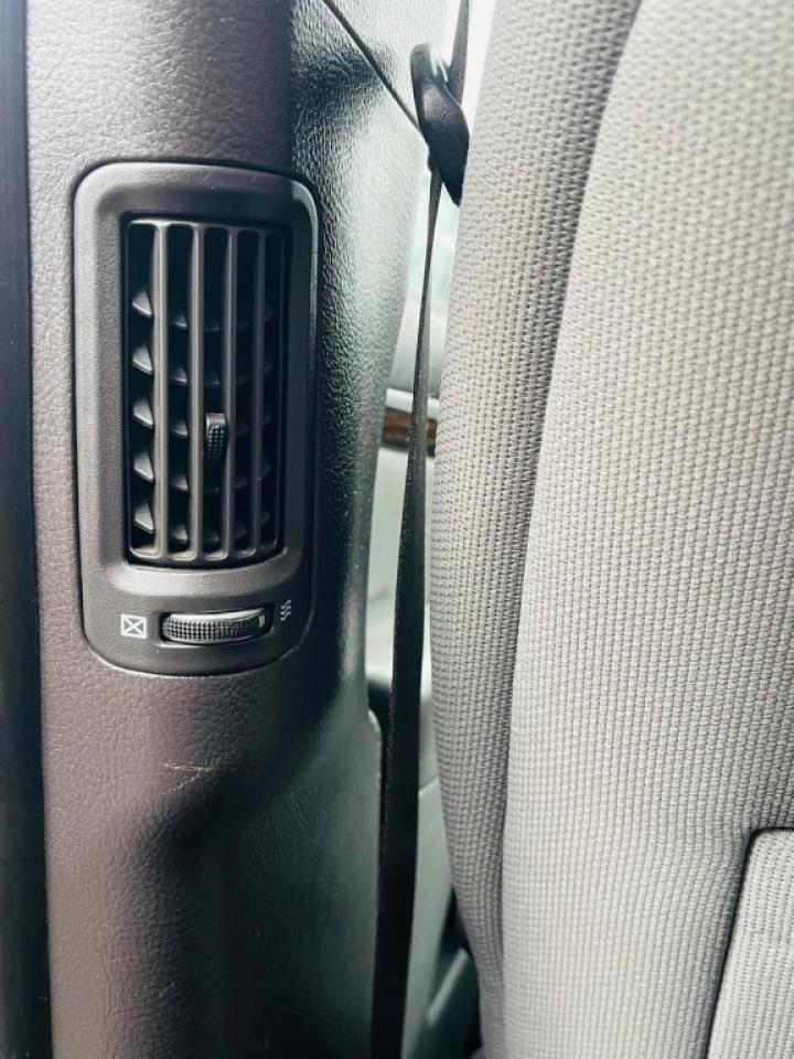 2011 Hyundai Santa Fe Front-wheel Drive 4dr I4 Photo