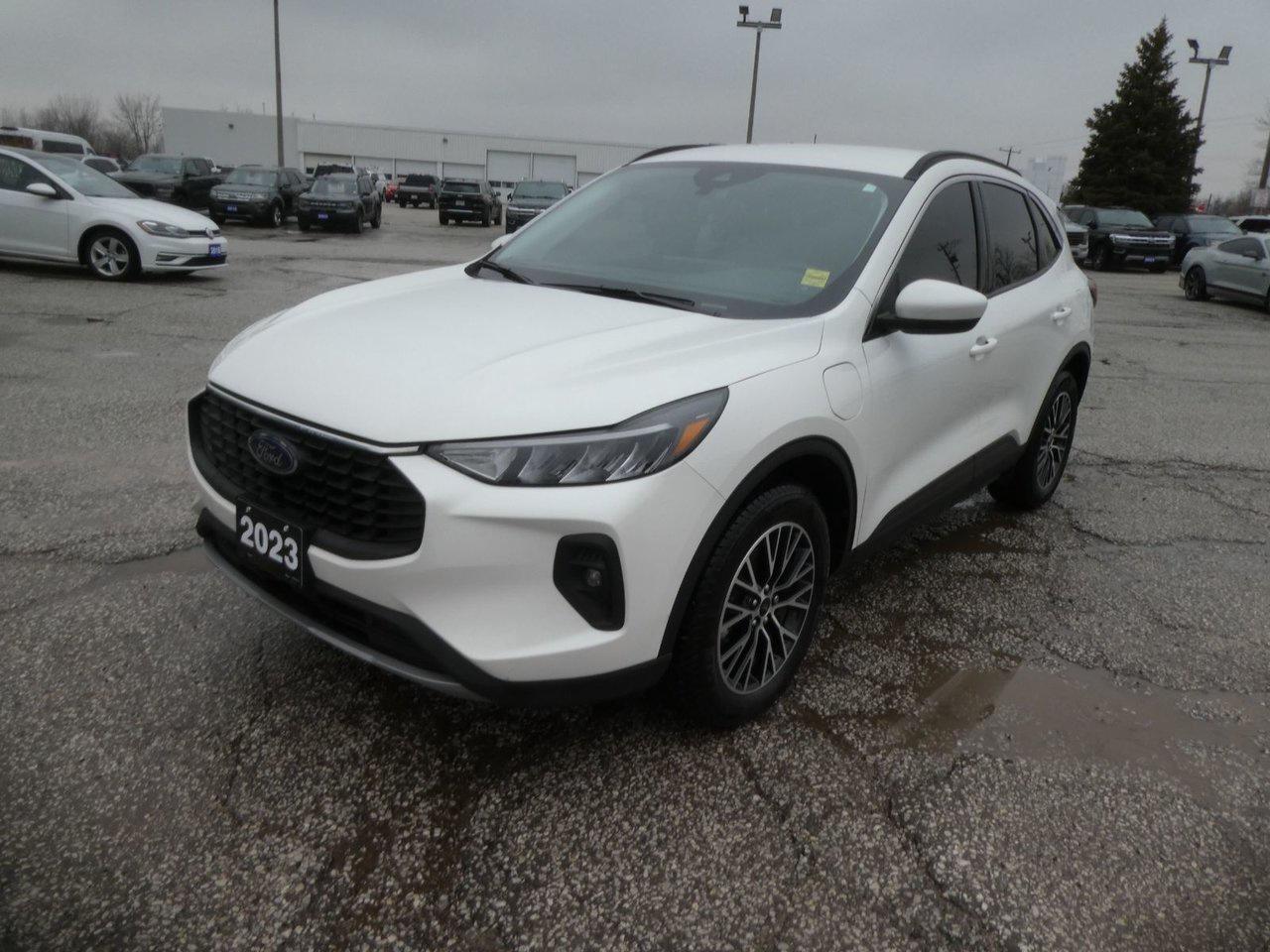 2023 Ford Escape PHEV Photo0