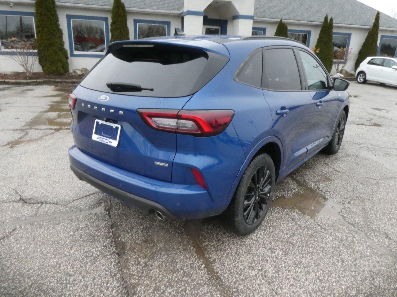 2023 Ford Escape ST LINE ST-LINE E Photo4