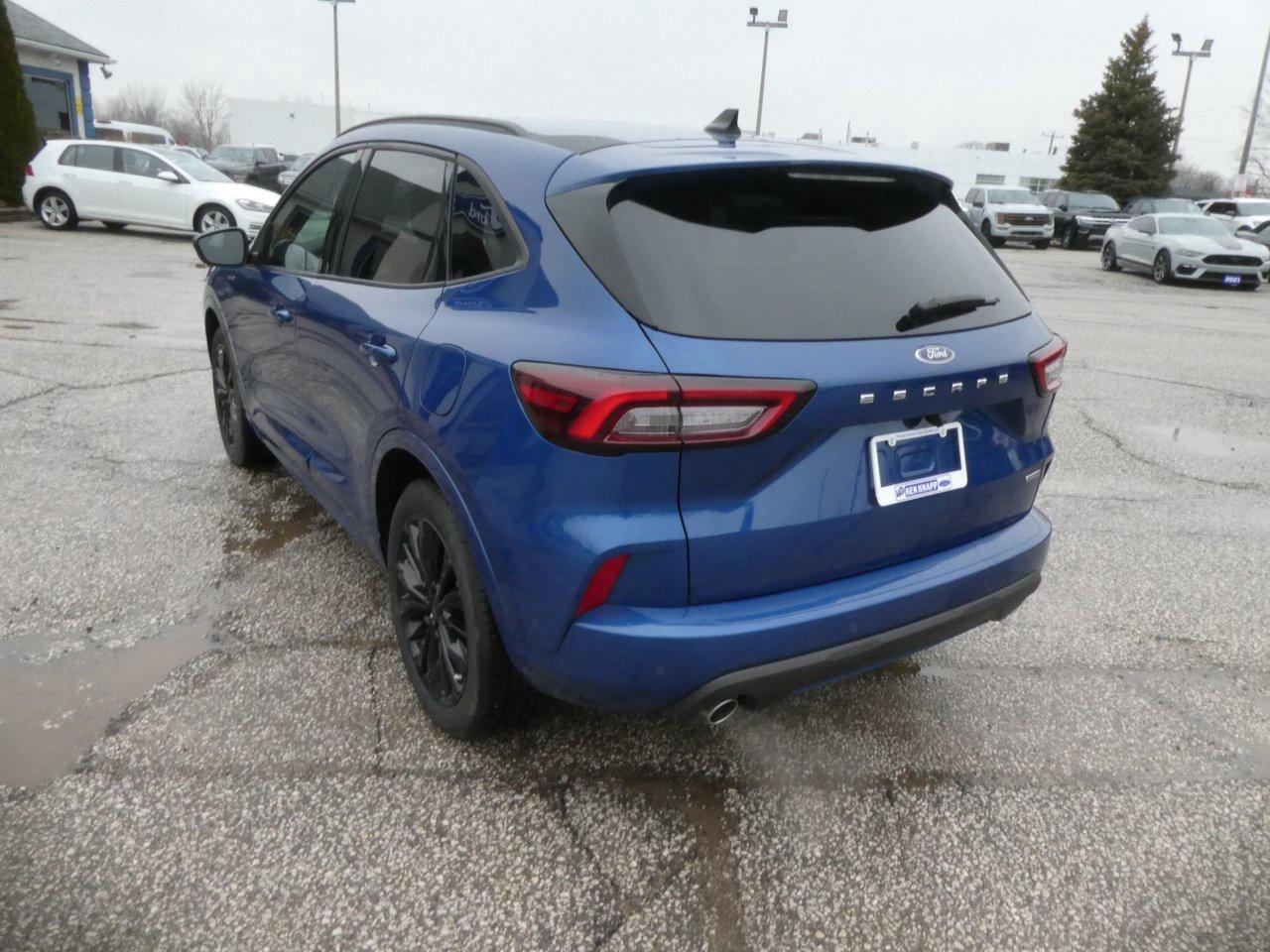 2023 Ford Escape ST LINE ST-LINE E Photo