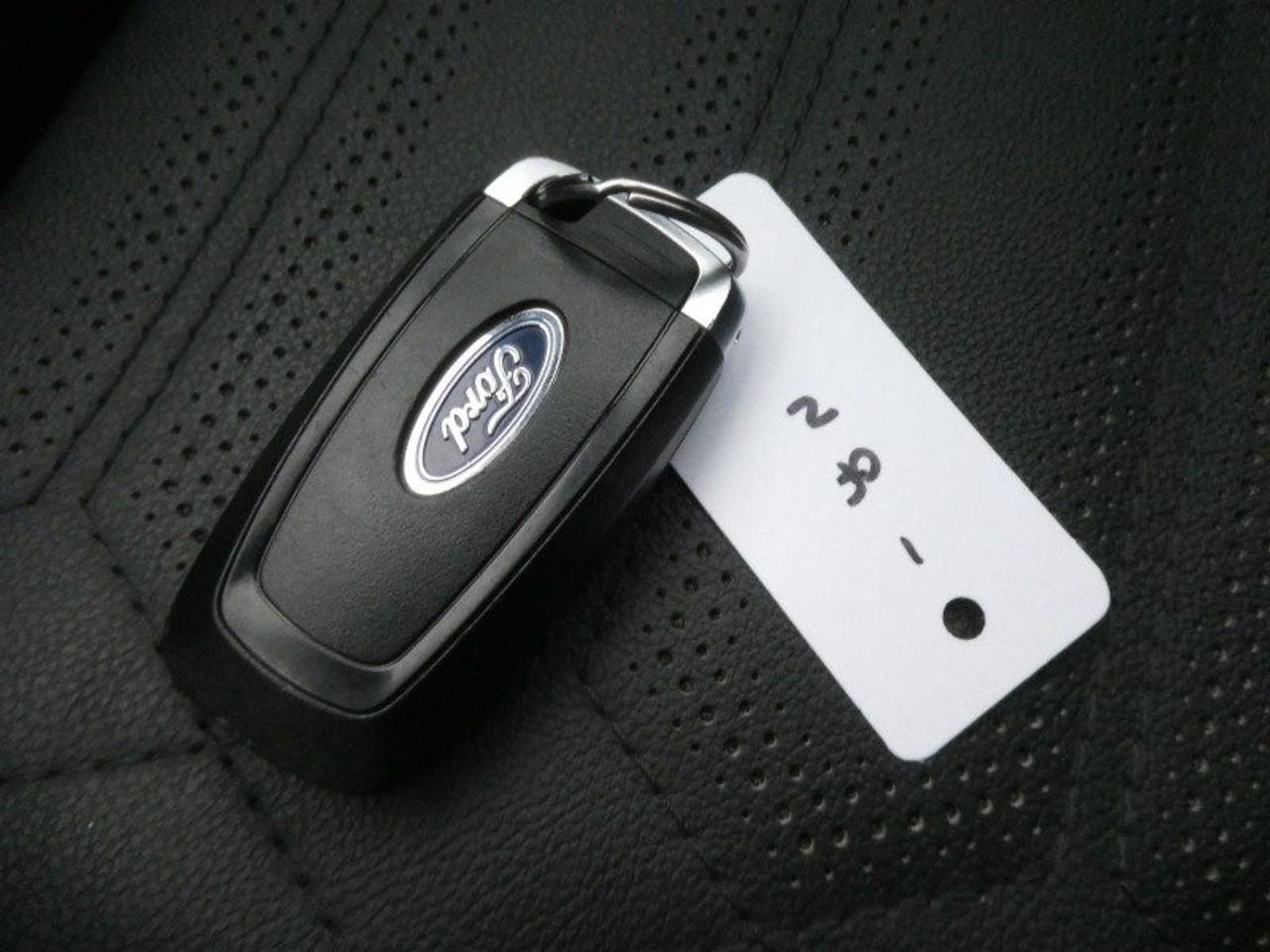 2023 Ford Escape Hybrid ST-LINE ELITE Photo