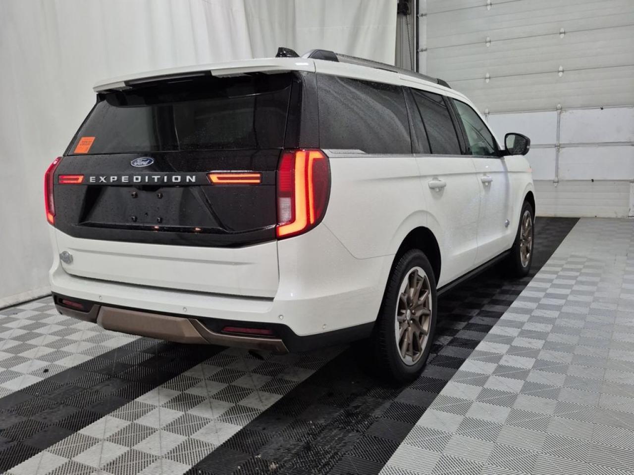 2025 Ford Expedition KING RANCH Photo2