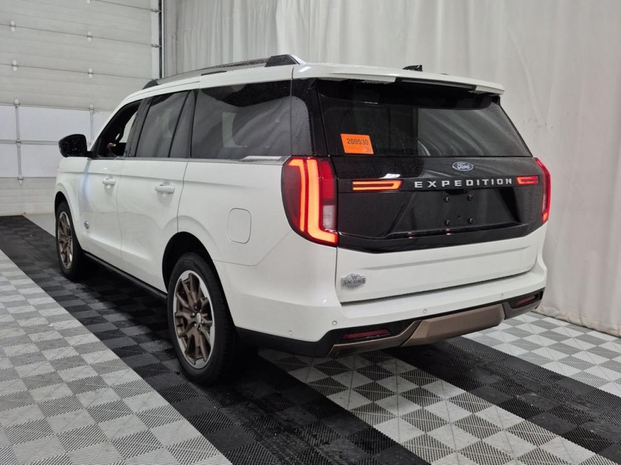 2025 Ford Expedition KING RANCH Photo3