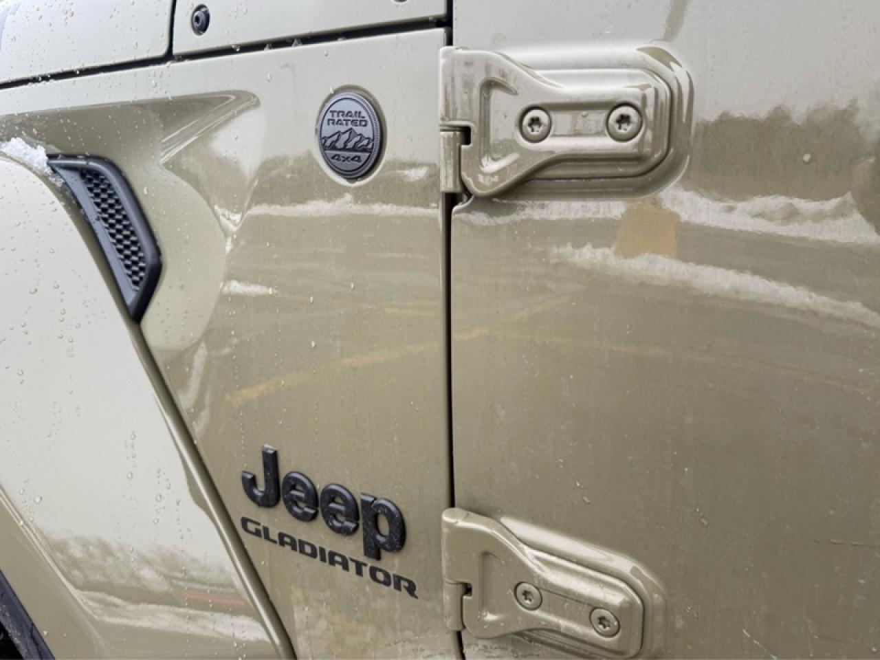 2026 Jeep Gladiator Willys  - Freedom Top Photo