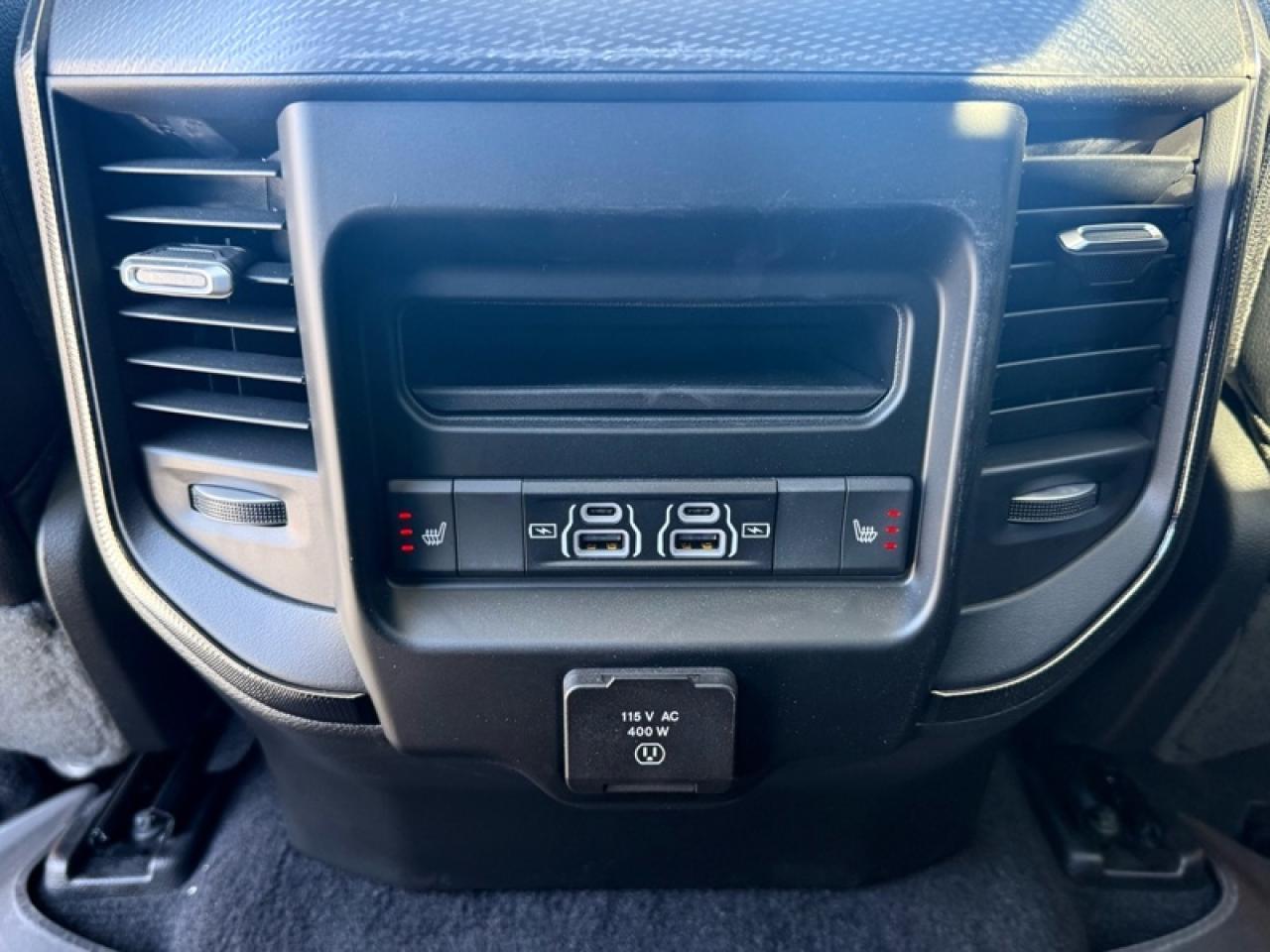 2026 RAM 1500 Sport  - Leather Seats - Night Edition Photo