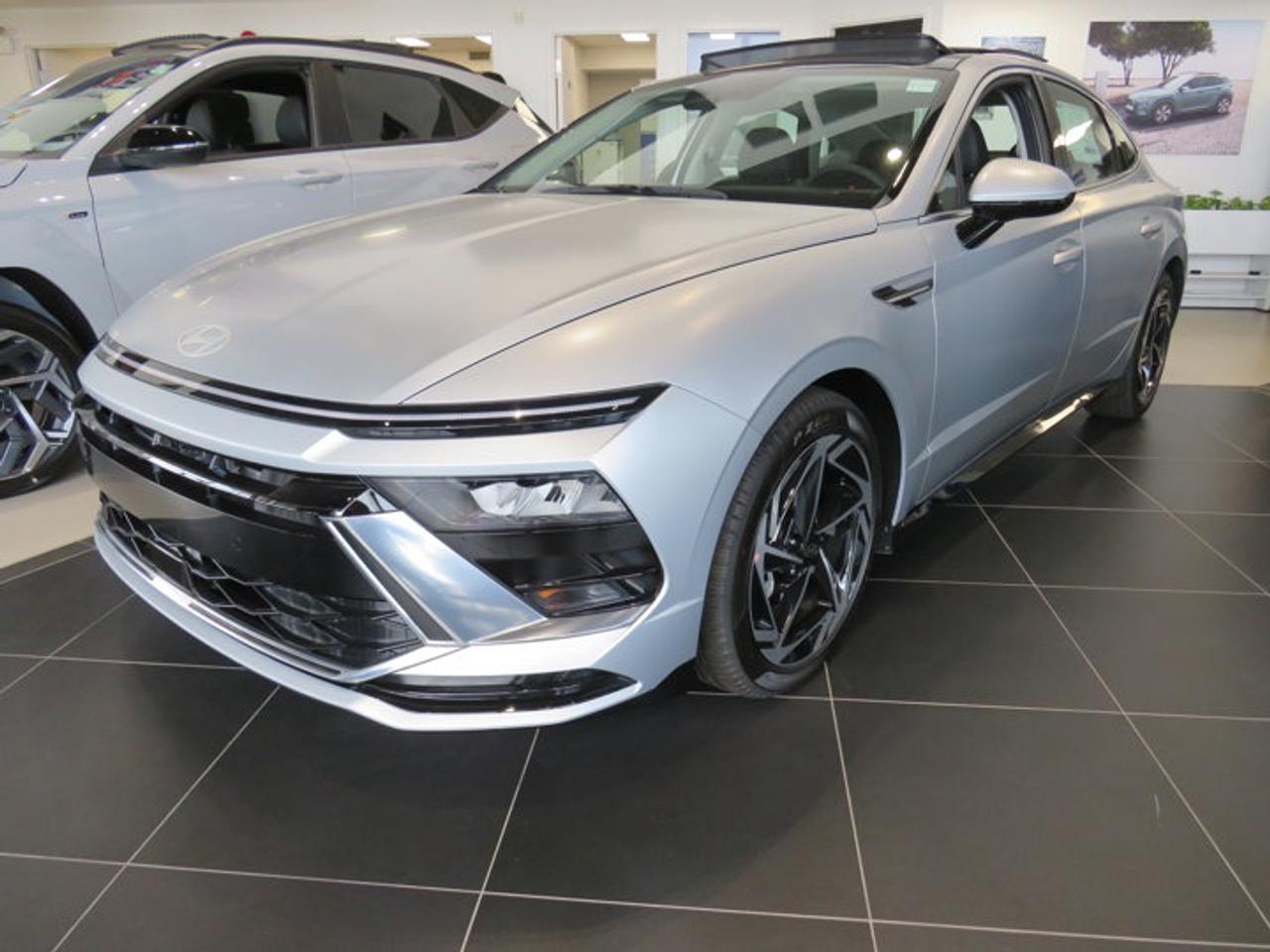 Large Cars, Preferred-Trend AWD, 8-Speed Automatic w/OD, Regular Gasoline I-4 2.5 L/152