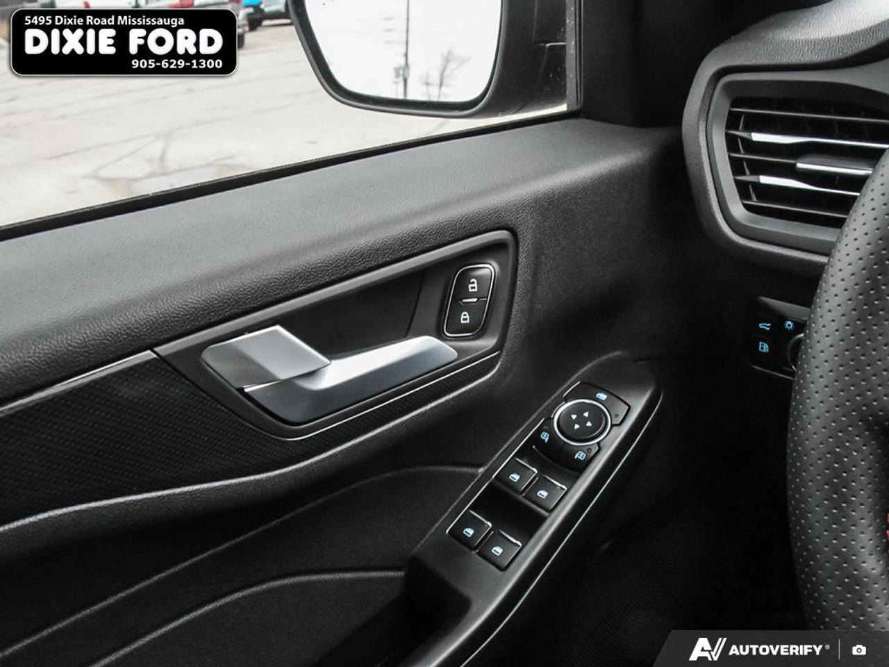 2025 Ford Escape ST-Line Photo