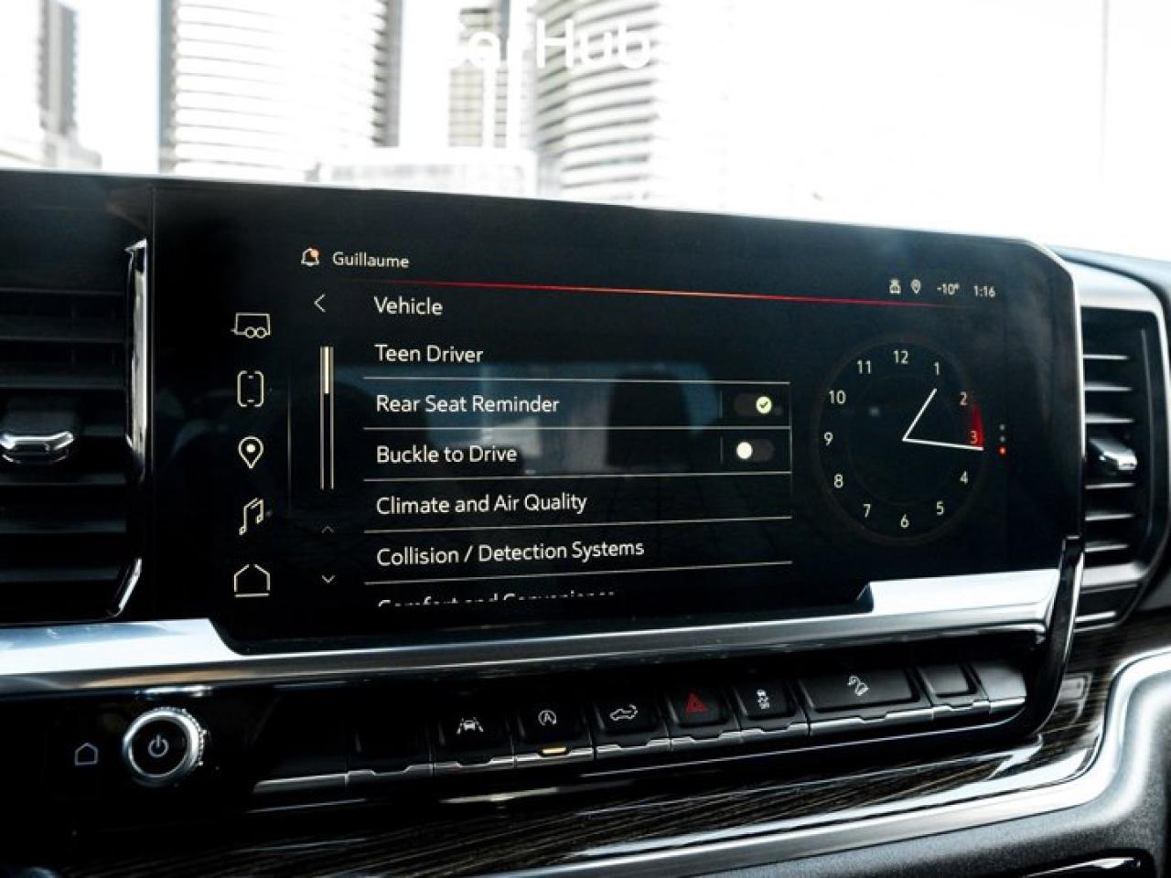 2024 GMC Sierra 1500 Elevation 4WD 157" V8 13.4'' Screen Captain Seats Side Steps Photo