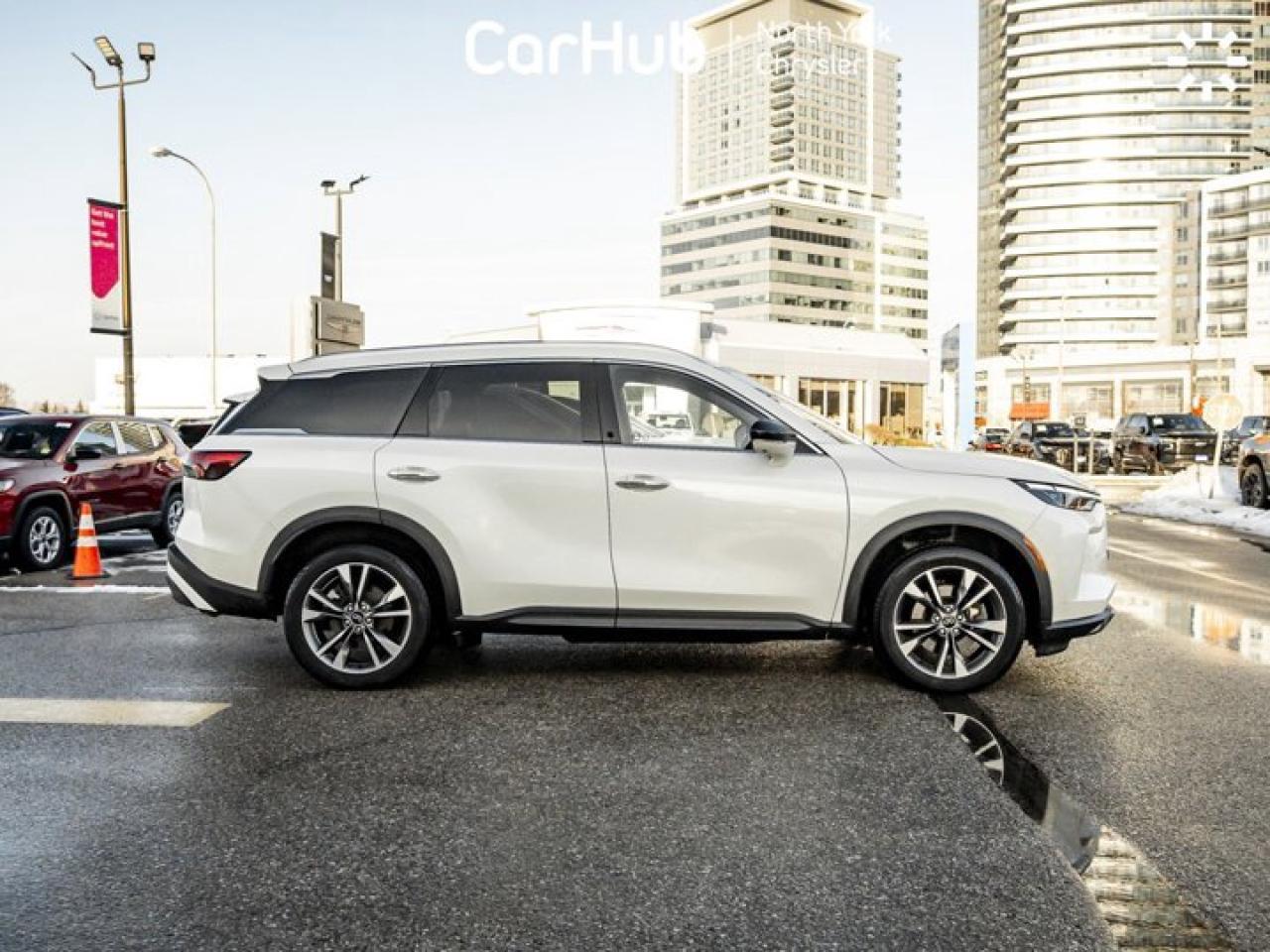 2024 Infiniti QX60 LUXE 7 Seater Sunroof 360 Camera Navi Heated Seats Photo