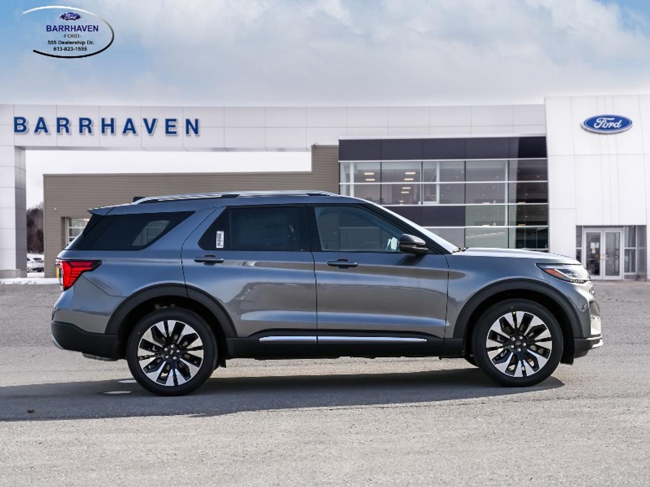 2026 Ford Explorer Platinum Photo2