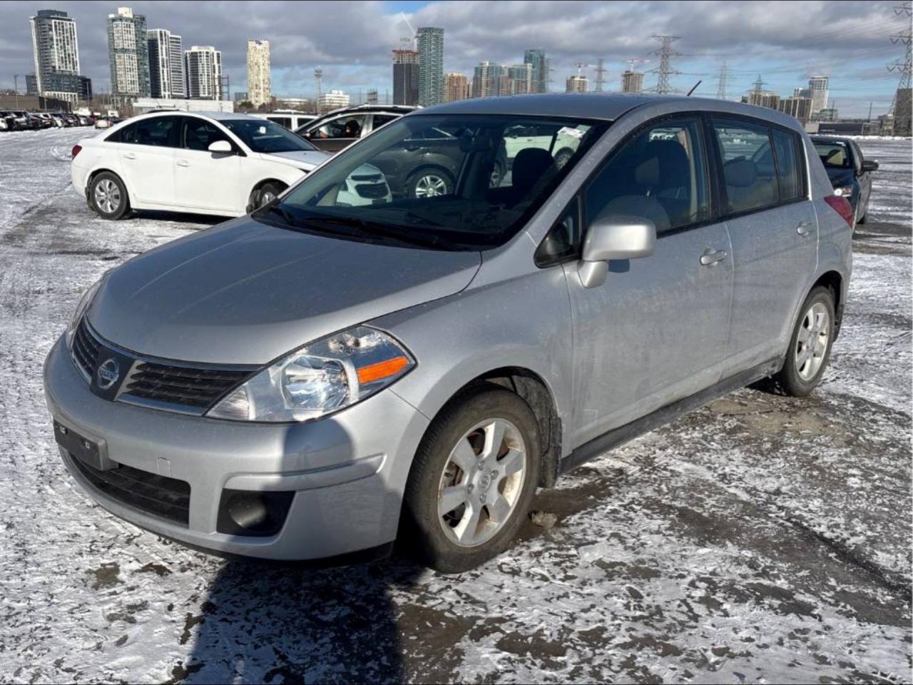 Used 2009 Nissan Versa 1.8 SL for sale in Madoc, ON