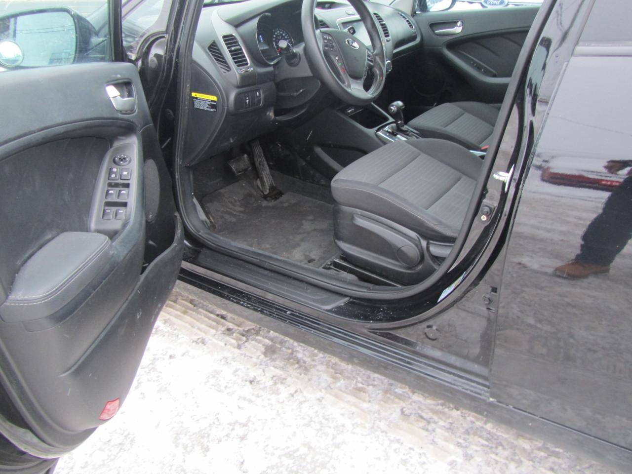 2018 Kia Forte LX AUTO Photo