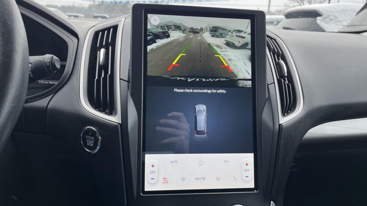 2023 Ford Edge SEL Photo