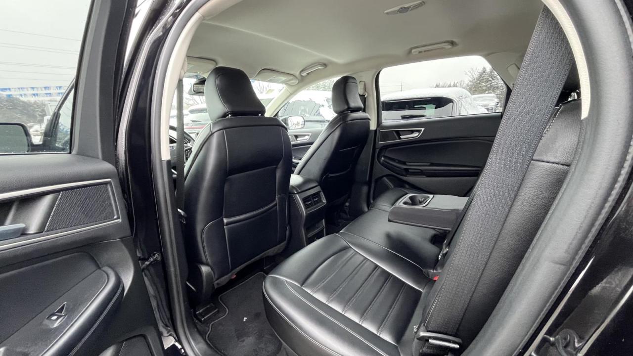 2023 Ford Edge SEL Photo