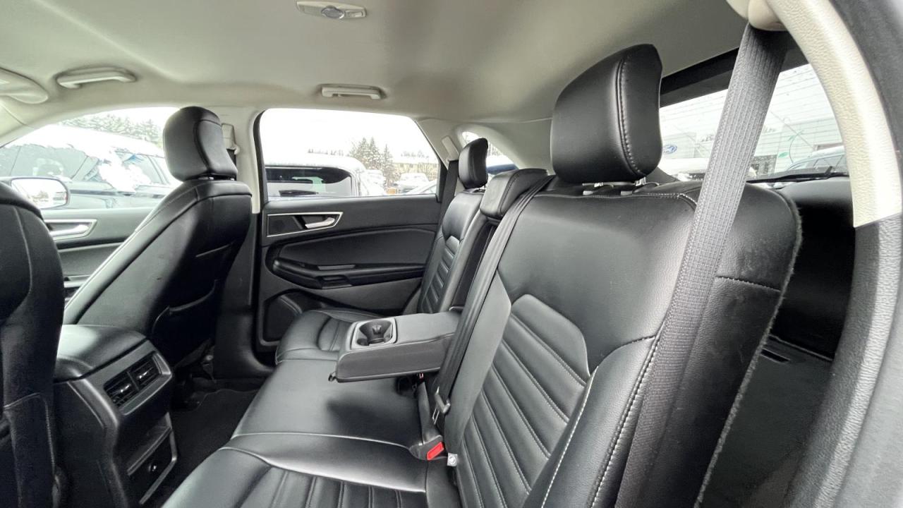 2023 Ford Edge SEL Photo