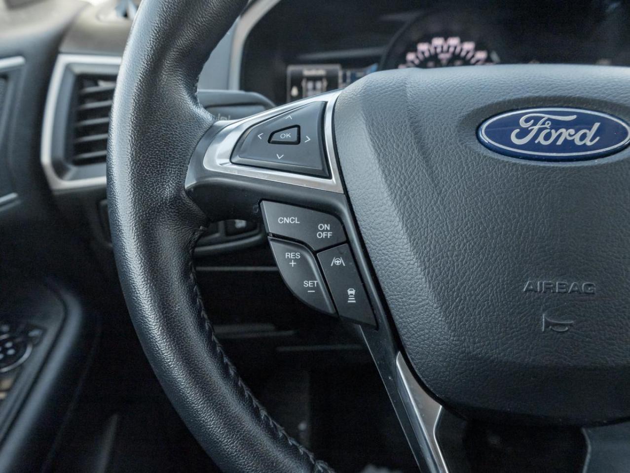 2023 Ford Edge SEL Photo