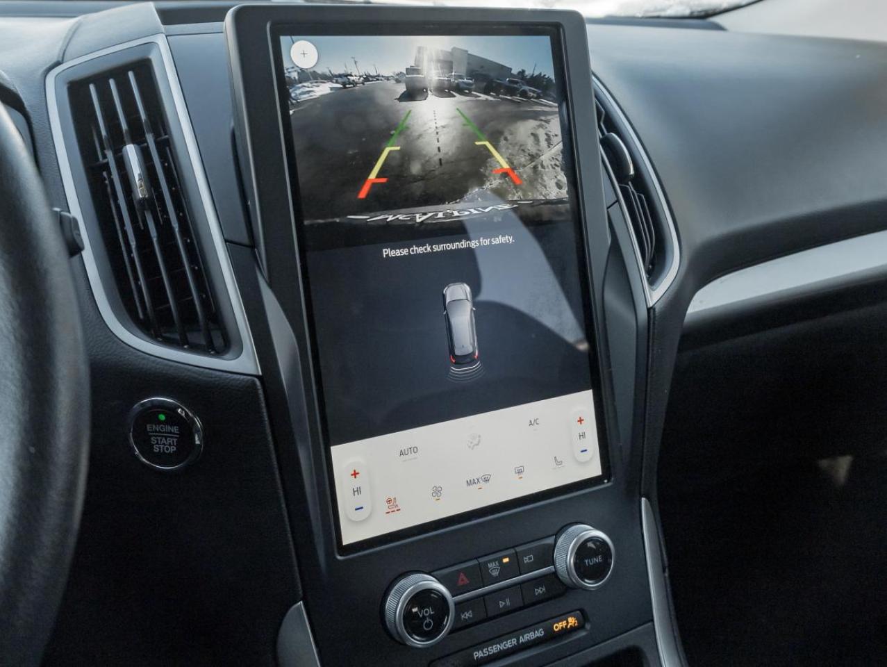 2023 Ford Edge SEL Photo