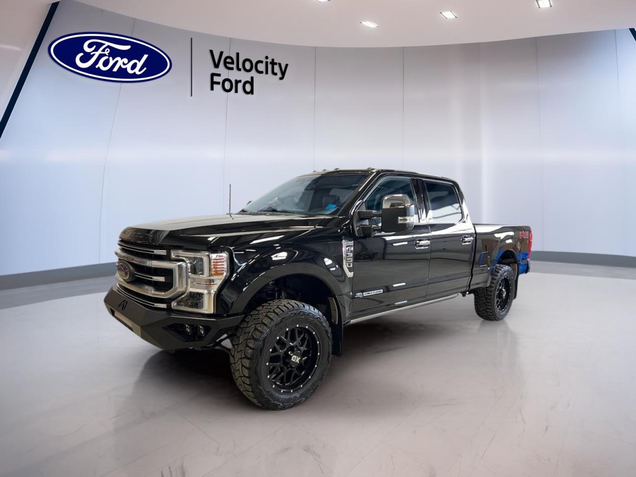 Used 2020 Ford F-350 Super Duty SRW PLATINUM 4WD CREW CAB 6.75' BOX for sale in Moose Jaw, SK