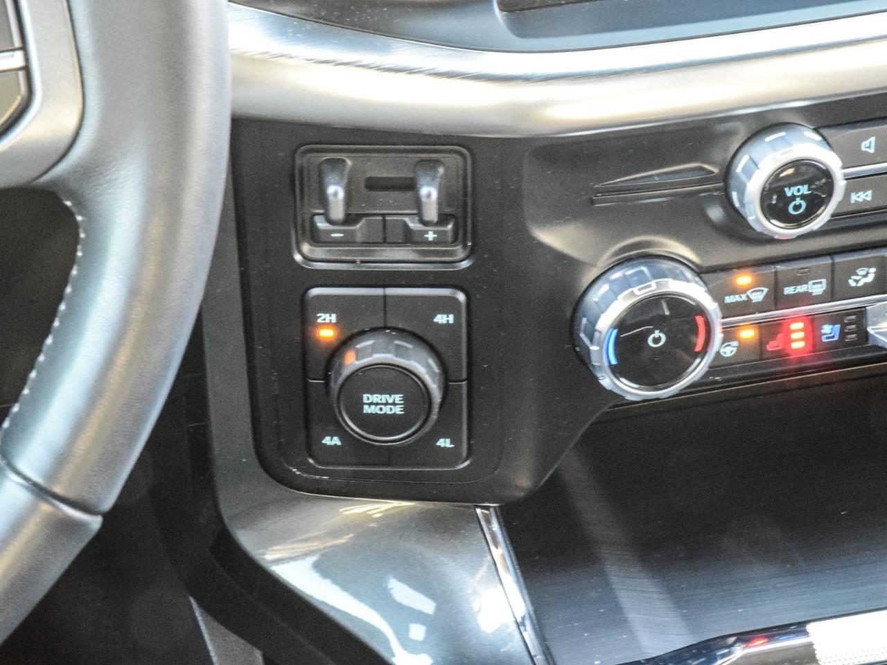 2023 Ford F-150 Lariat 4WD SuperCrew 5.5' Box Photo