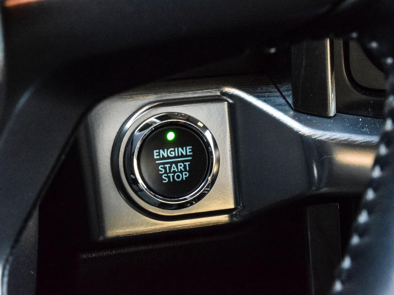 2023 Ford F-150 Lariat 4WD SuperCrew 5.5' Box Photo