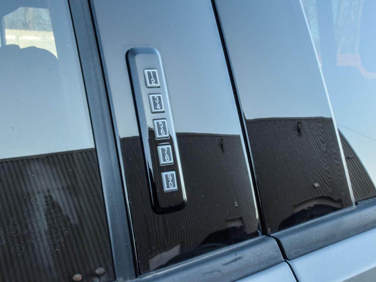 2023 Ford F-150 Lariat 4WD SuperCrew 5.5' Box Photo