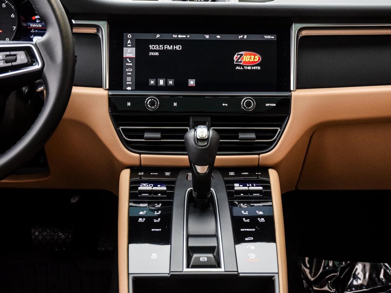 2024 Porsche Macan  Photo