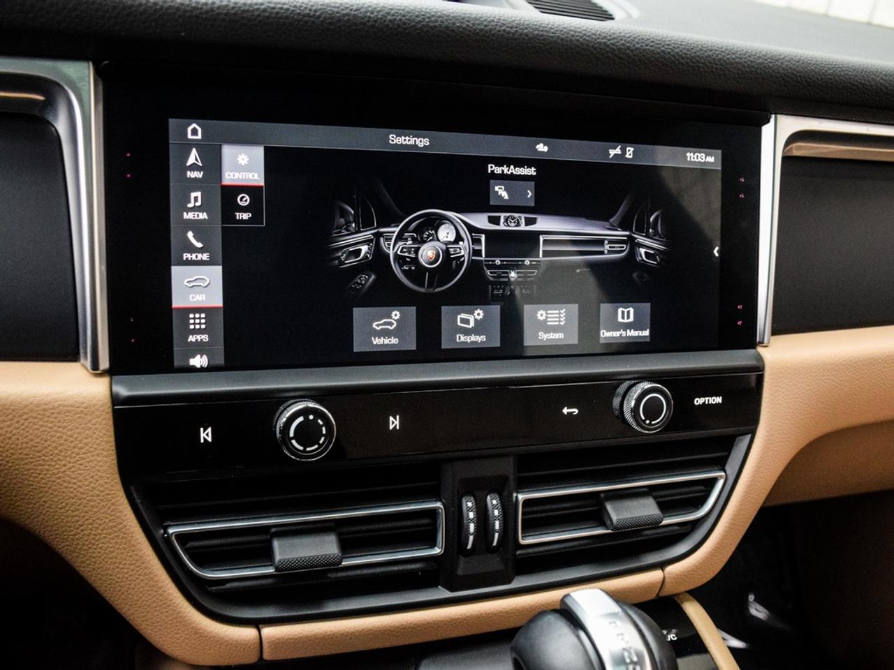 2024 Porsche Macan  Photo