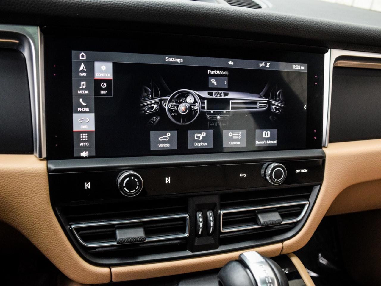 2024 Porsche Macan  Photo