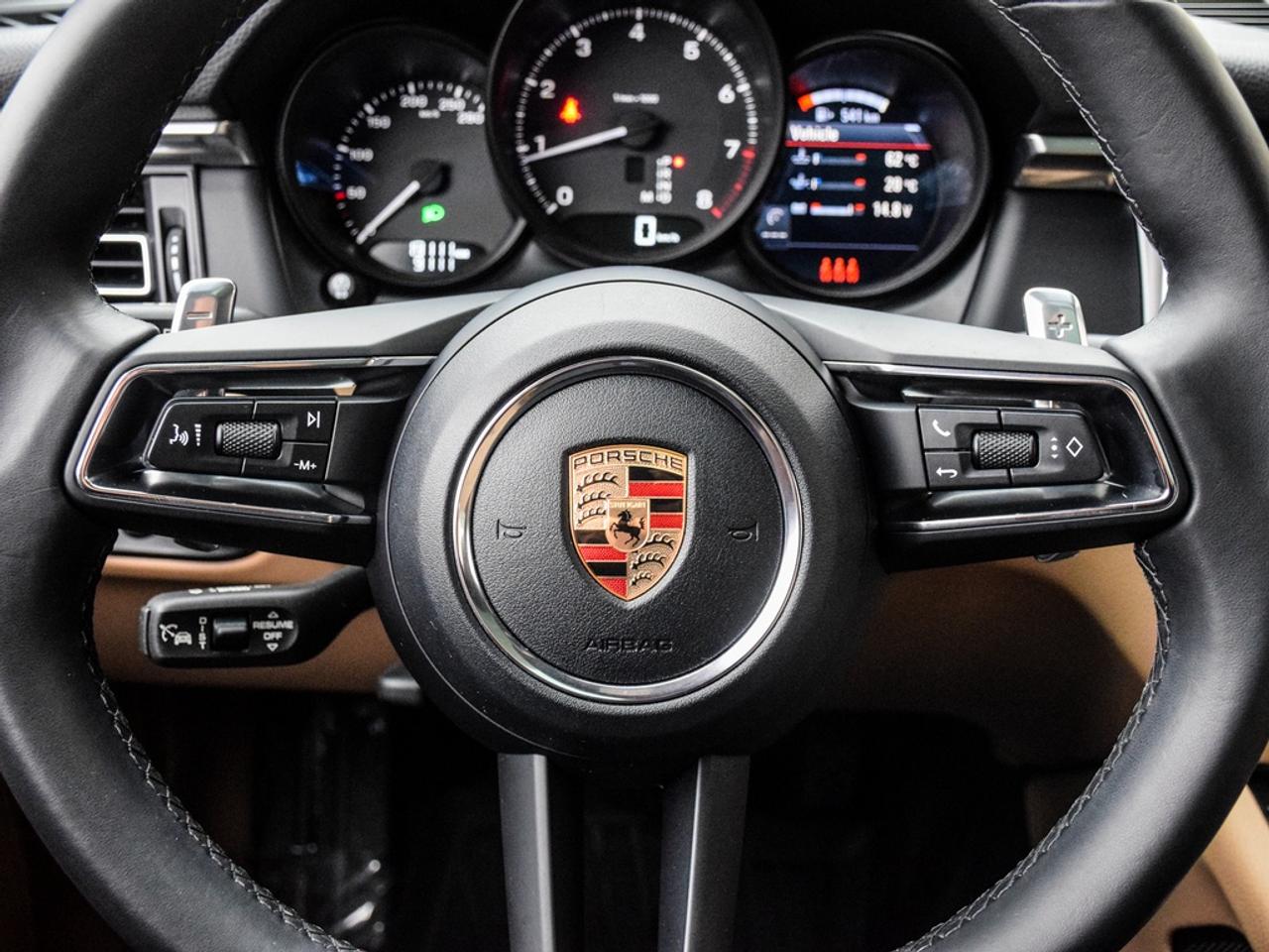 2024 Porsche Macan  Photo