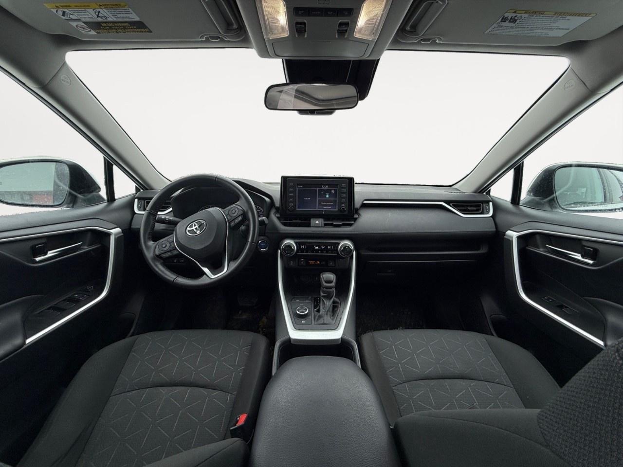 2022 Toyota RAV4 Hybrid XLE AWD Photo