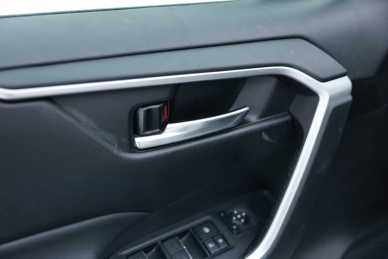 2022 Toyota RAV4 Hybrid XLE AWD Photo