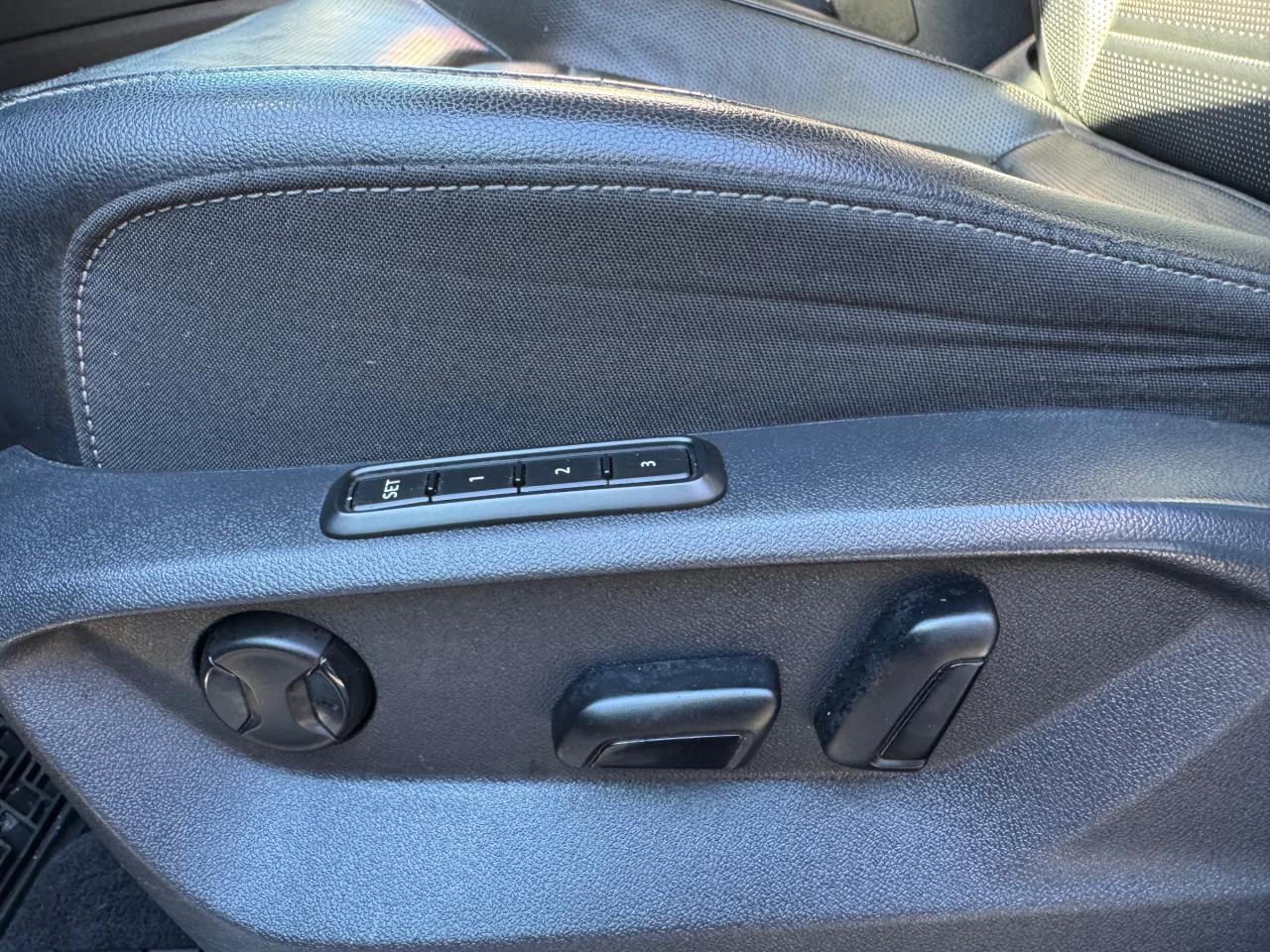 2018 Volkswagen Atlas 3.6 FSI Execline Accident Free | One Owner | Loaded Photo