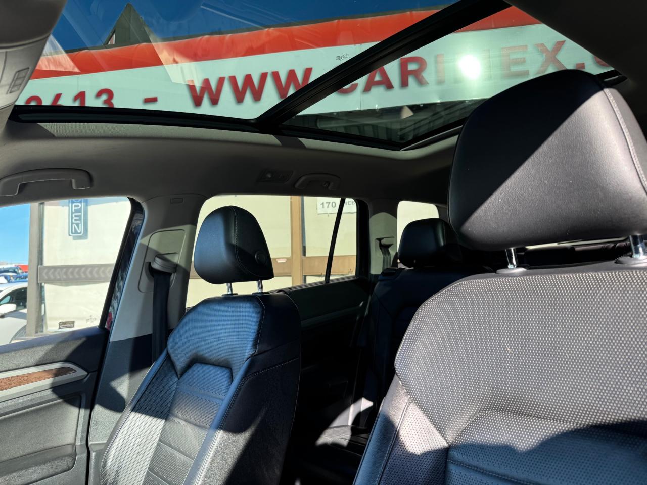 2018 Volkswagen Atlas 3.6 FSI Execline Accident Free | One Owner | Loaded Photo