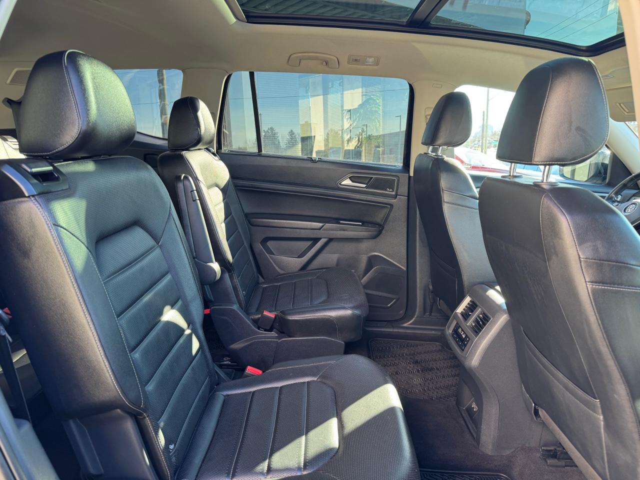 2018 Volkswagen Atlas 3.6 FSI Execline Accident Free | One Owner | Loaded Photo