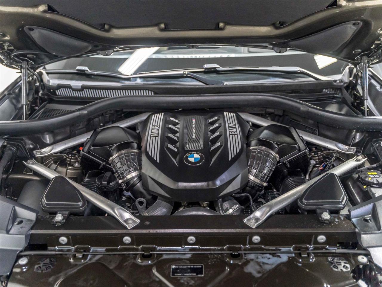 2020 BMW X6 M50i|M AERODYNAMICS|INDIVIDUAL|CARBON|LASER|MASSAGE|ADAPT CRUISE Photo