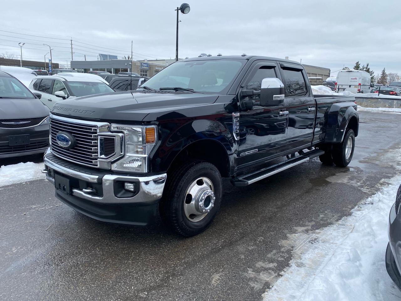 2022 Ford F-350 XLT |Crew Cab | DRW | 6.7L PowerStroke Diesel | Commercial Leasing Available. Photo