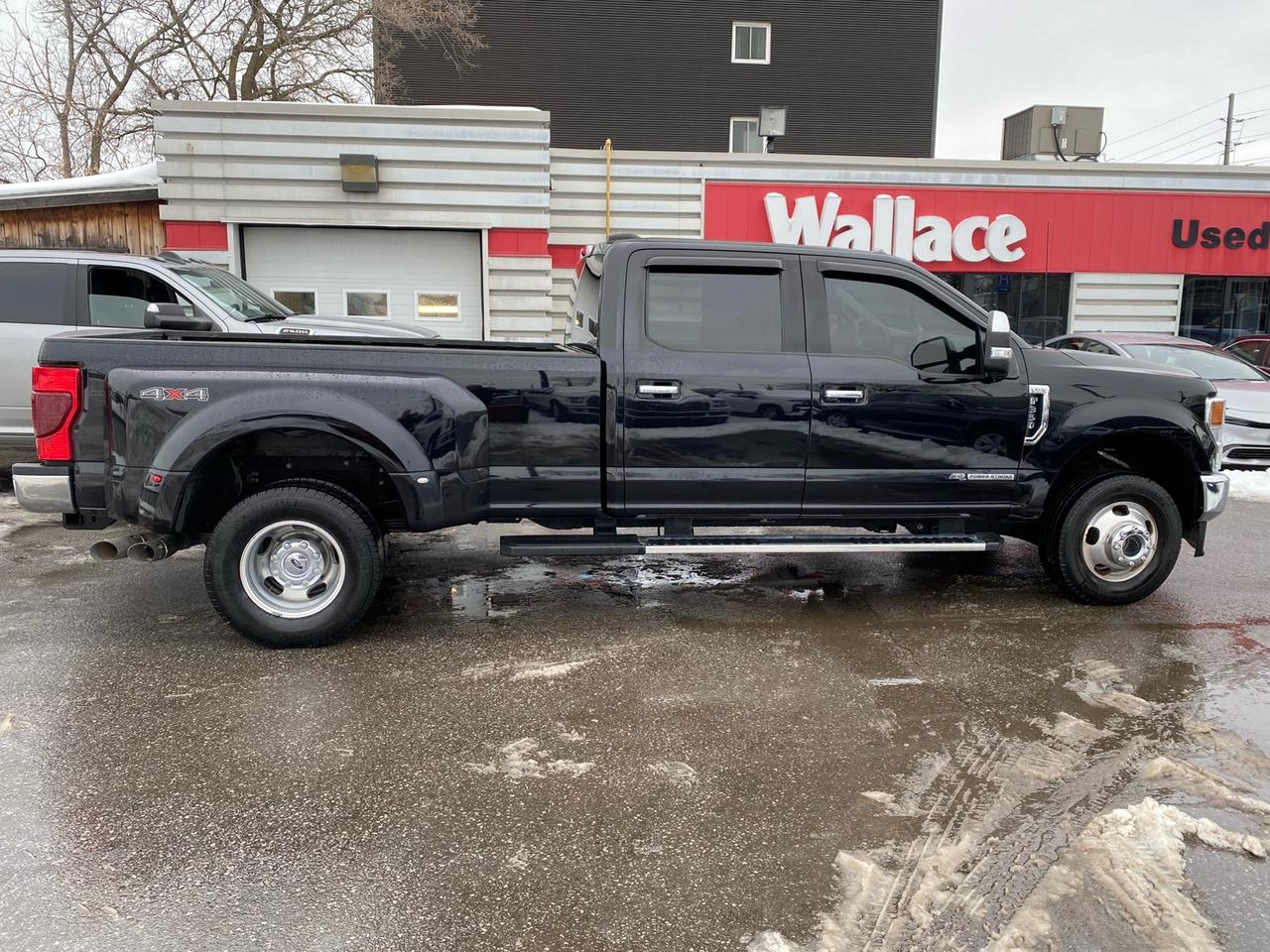 2022 Ford F-350 XLT |Crew Cab | DRW | 6.7L PowerStroke Diesel | Commercial Leasing Available. Photo
