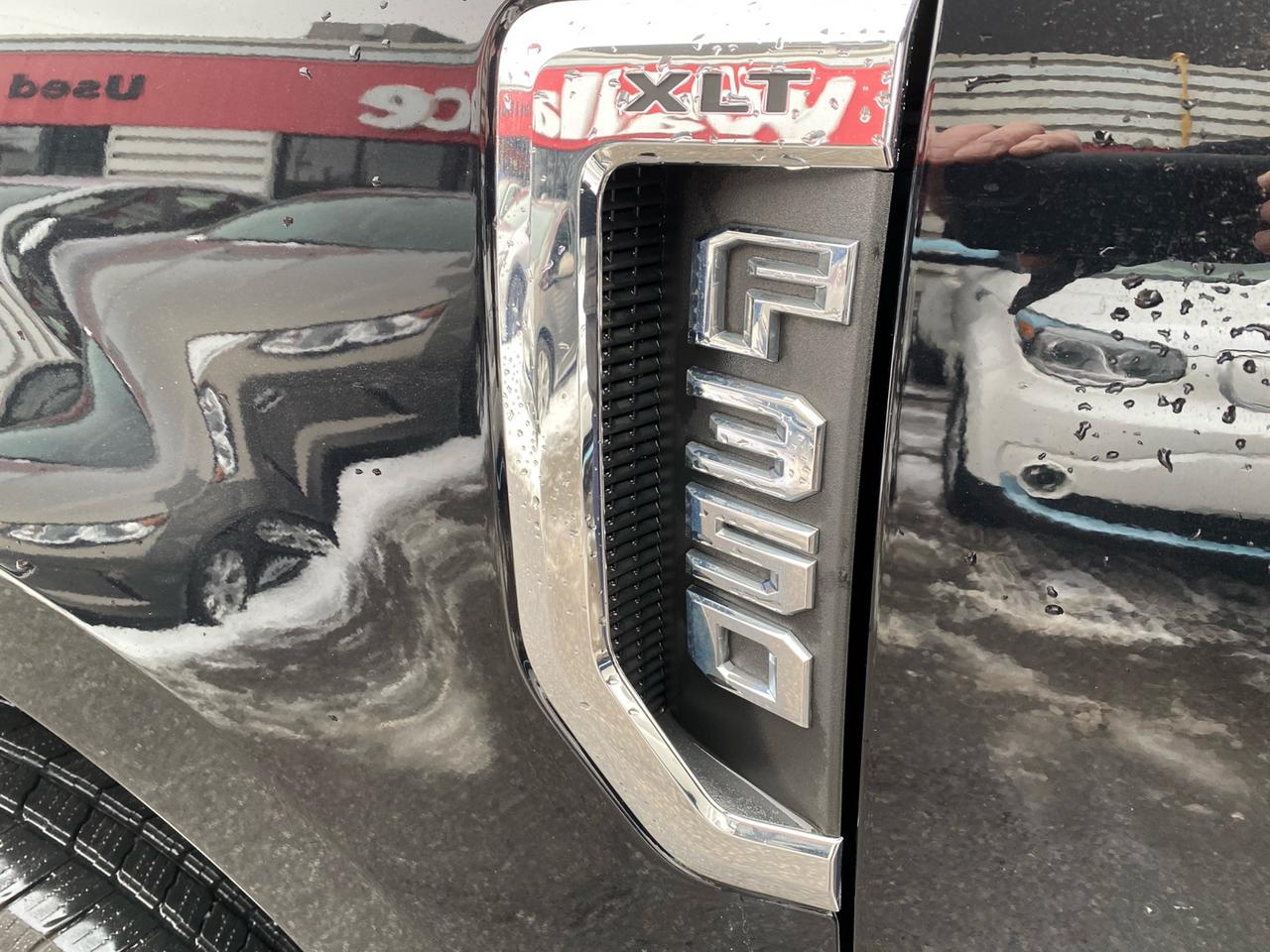 2022 Ford F-350 XLT |Crew Cab | DRW | 6.7L PowerStroke Diesel | Commercial Leasing Available. Photo