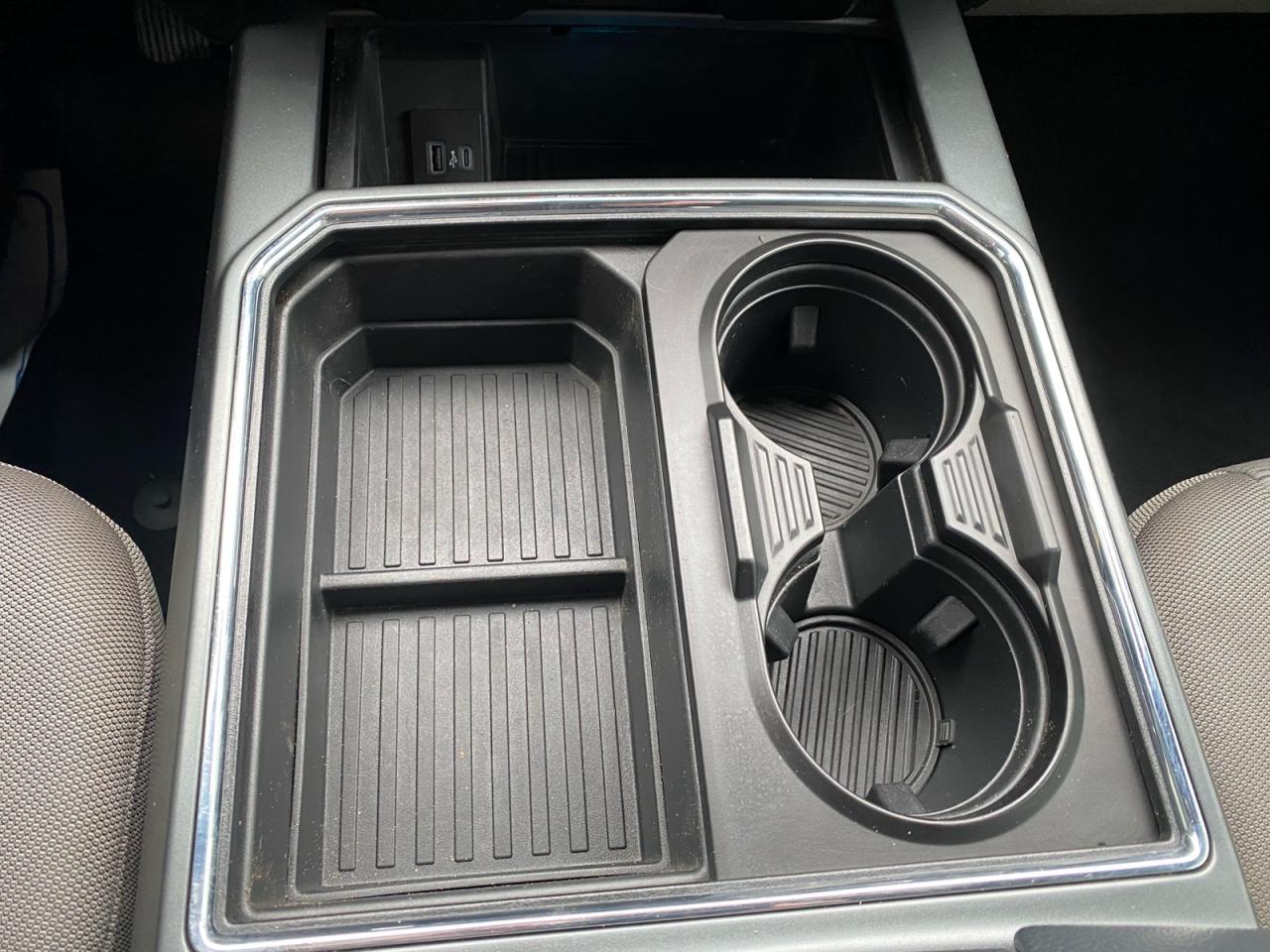 2022 Ford F-350 XLT |Crew Cab | DRW | 6.7L PowerStroke Diesel | Commercial Leasing Available. Photo