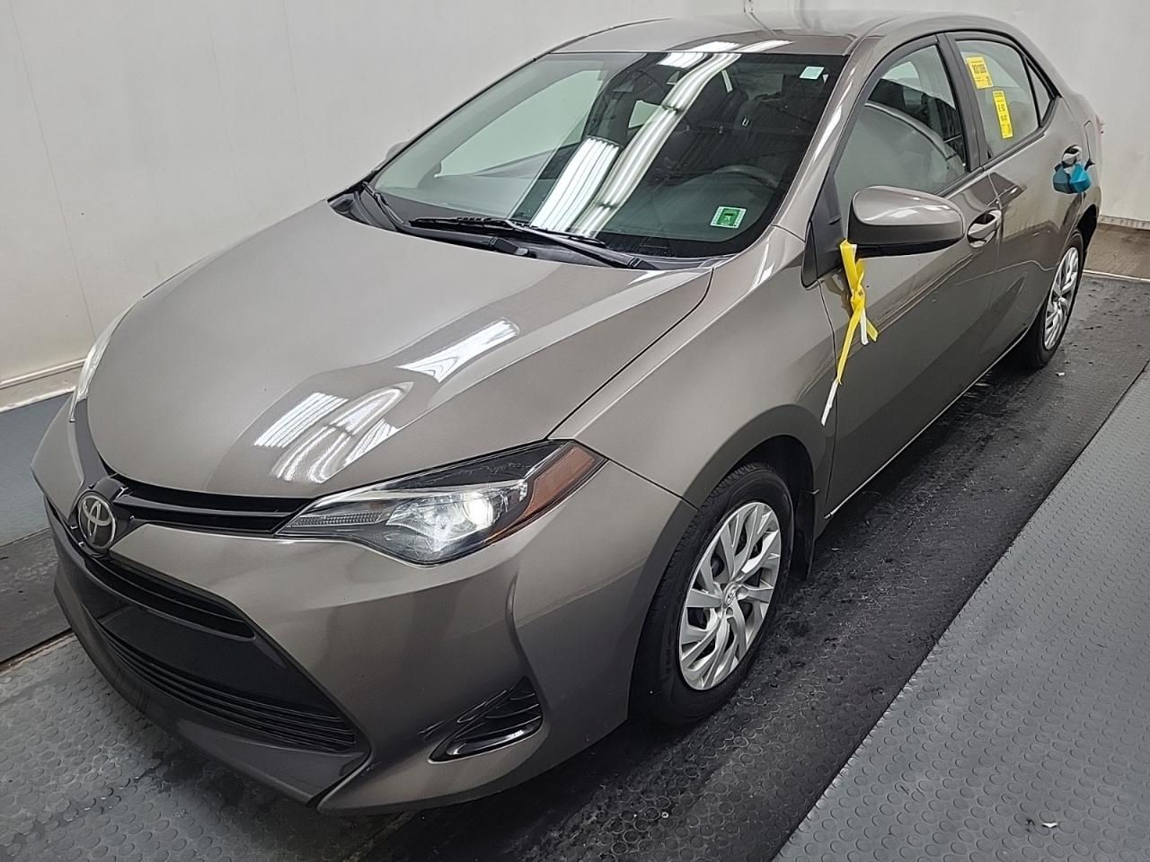 2018 Toyota Corolla LE | NO ACCIDENTS | HEATED SEATS | CAMERA Photo2