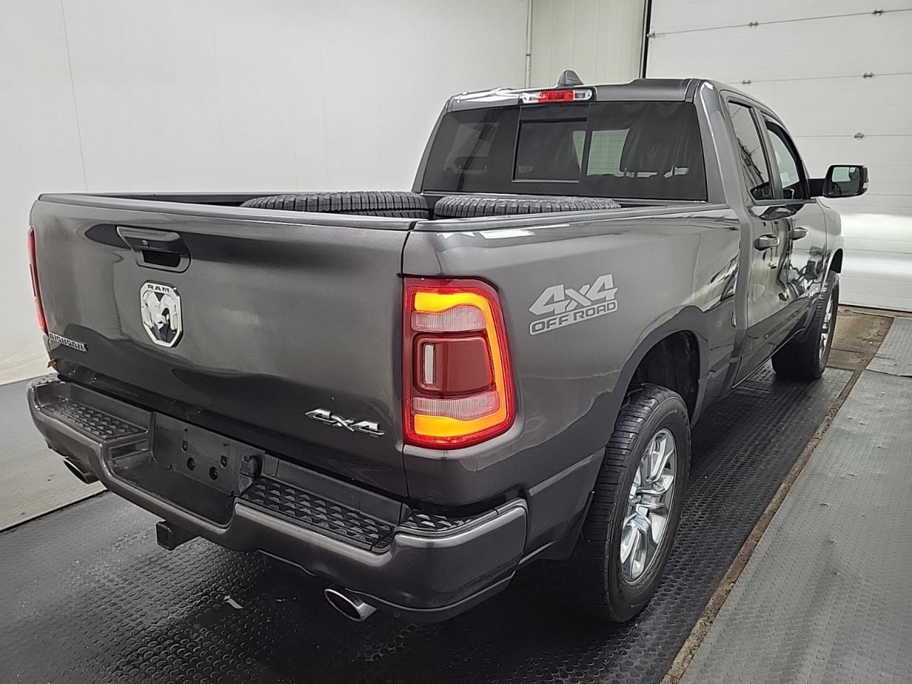 2020 RAM 1500 BIG HORN 4X4 | 5.7 V8 | OFF ROAD PKG | LEVEL 2 | SPORT PKG Photo