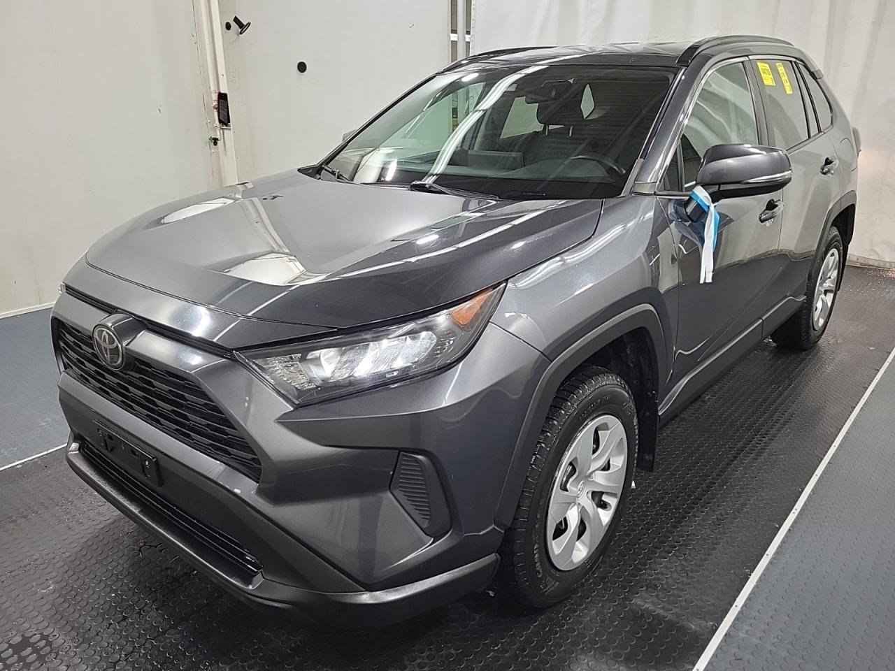 2020 Toyota RAV4 LE AWD | NO ACCIDENTS | AMAZING CONDITION Photo2