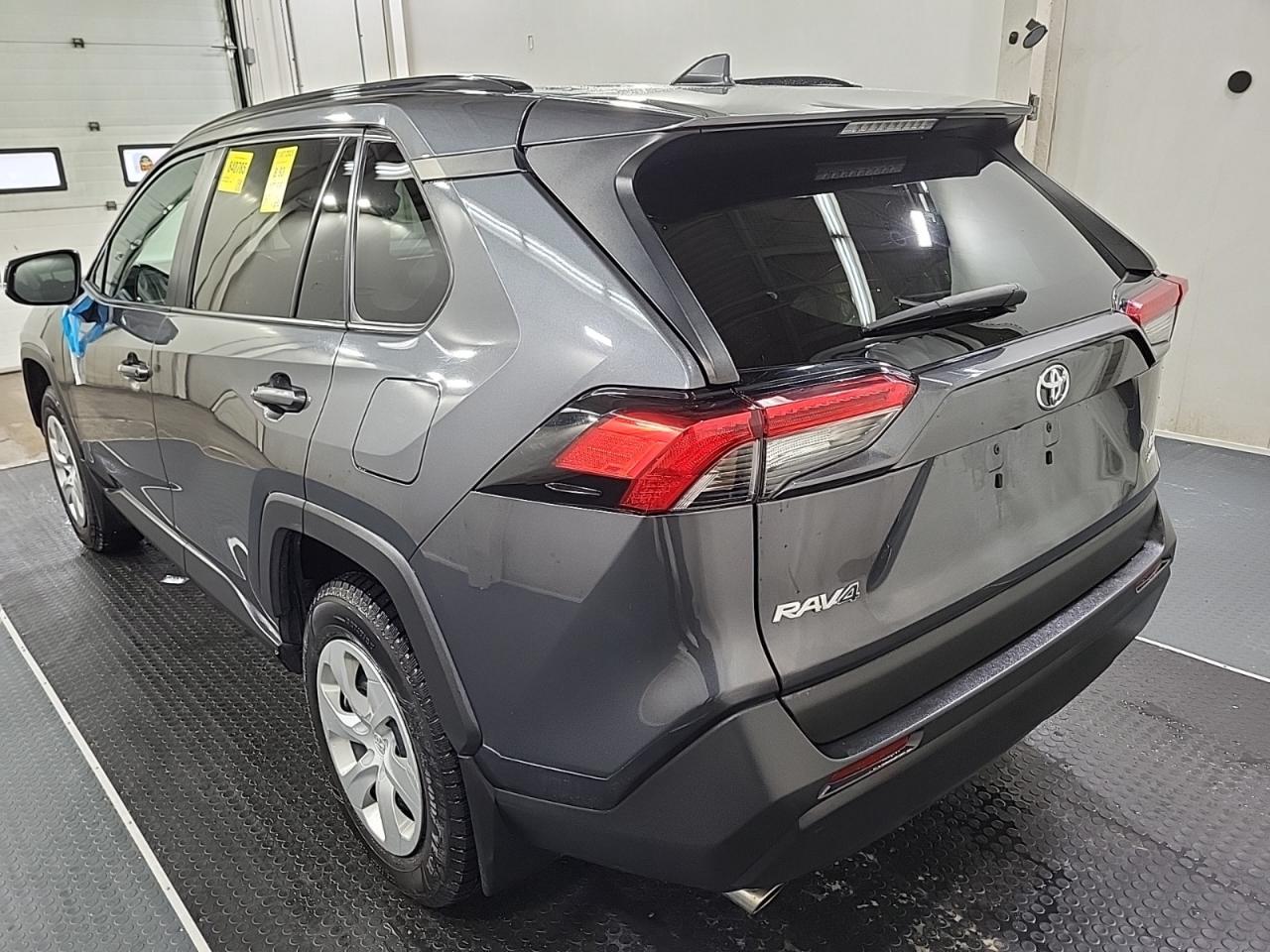 2020 Toyota RAV4 LE AWD | NO ACCIDENTS | AMAZING CONDITION Photo