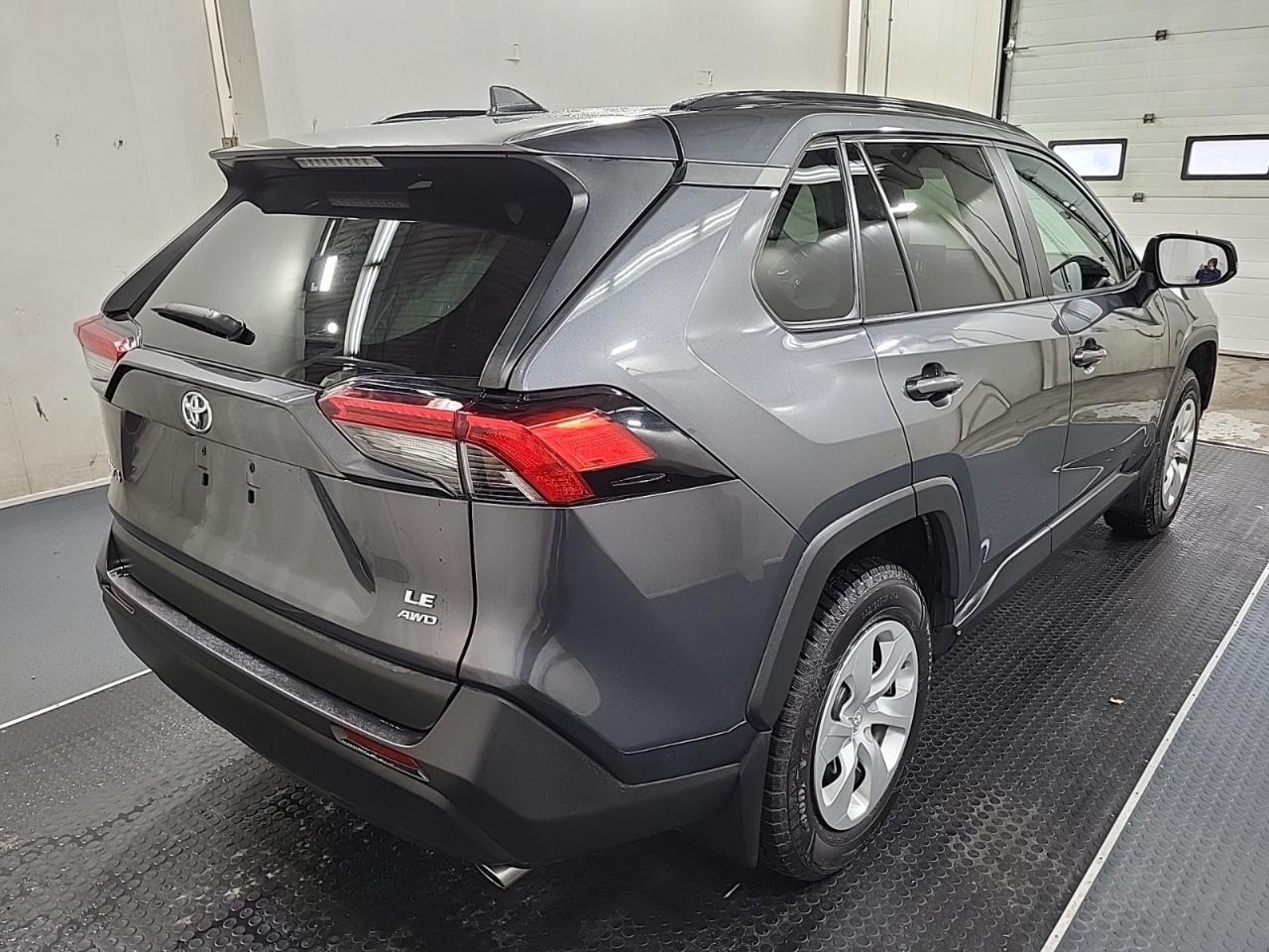 2020 Toyota RAV4 LE AWD | NO ACCIDENTS | AMAZING CONDITION Photo