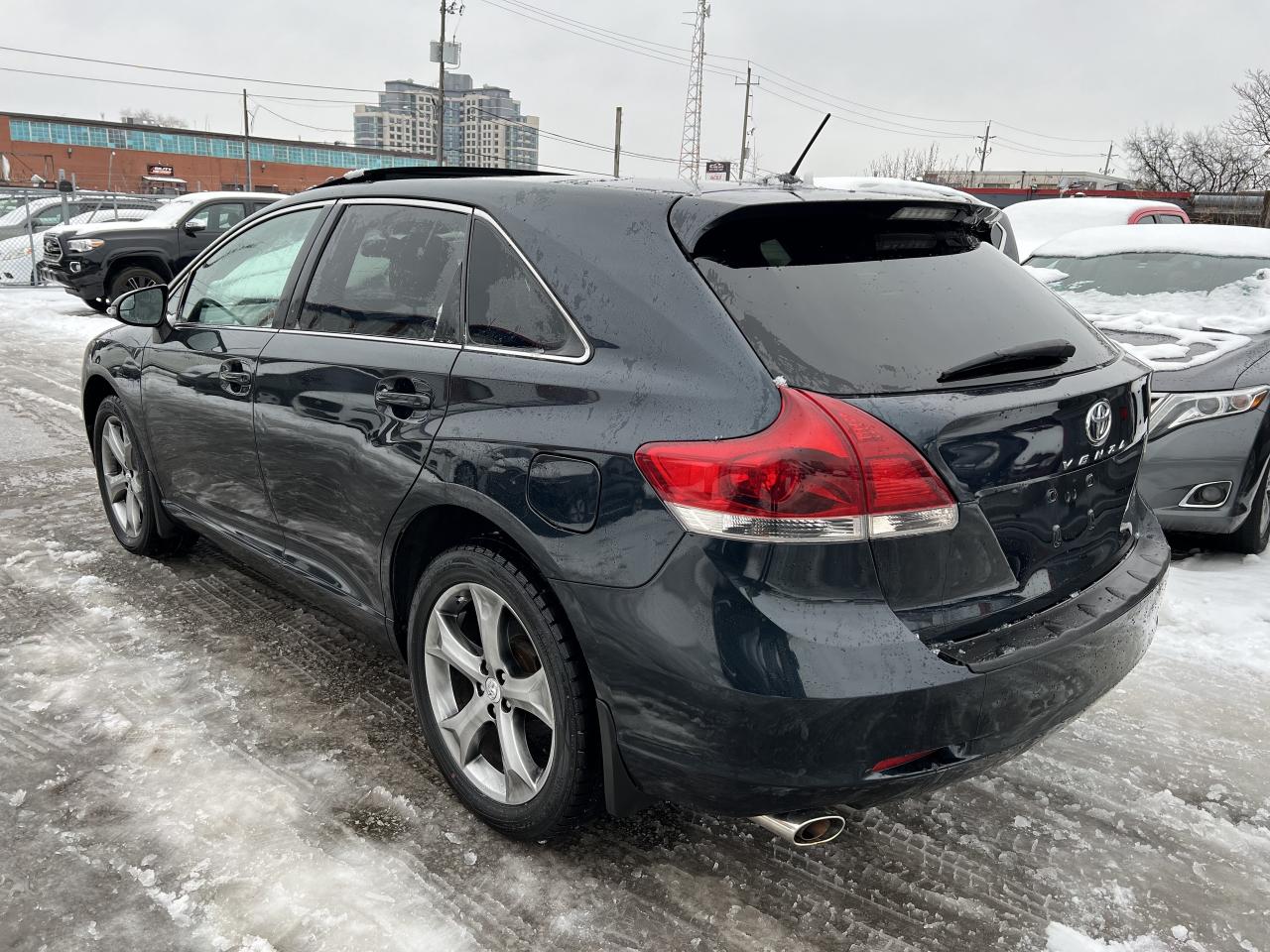2013 Toyota Venza V6 PREMIUM PACKAGE Photo