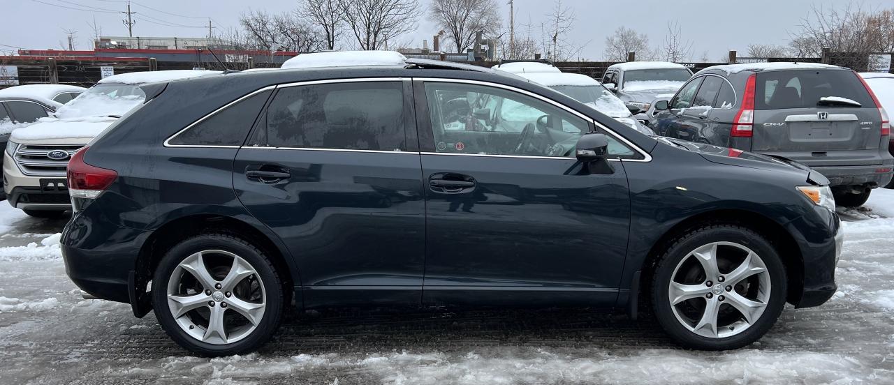 2013 Toyota Venza V6 PREMIUM PACKAGE Photo